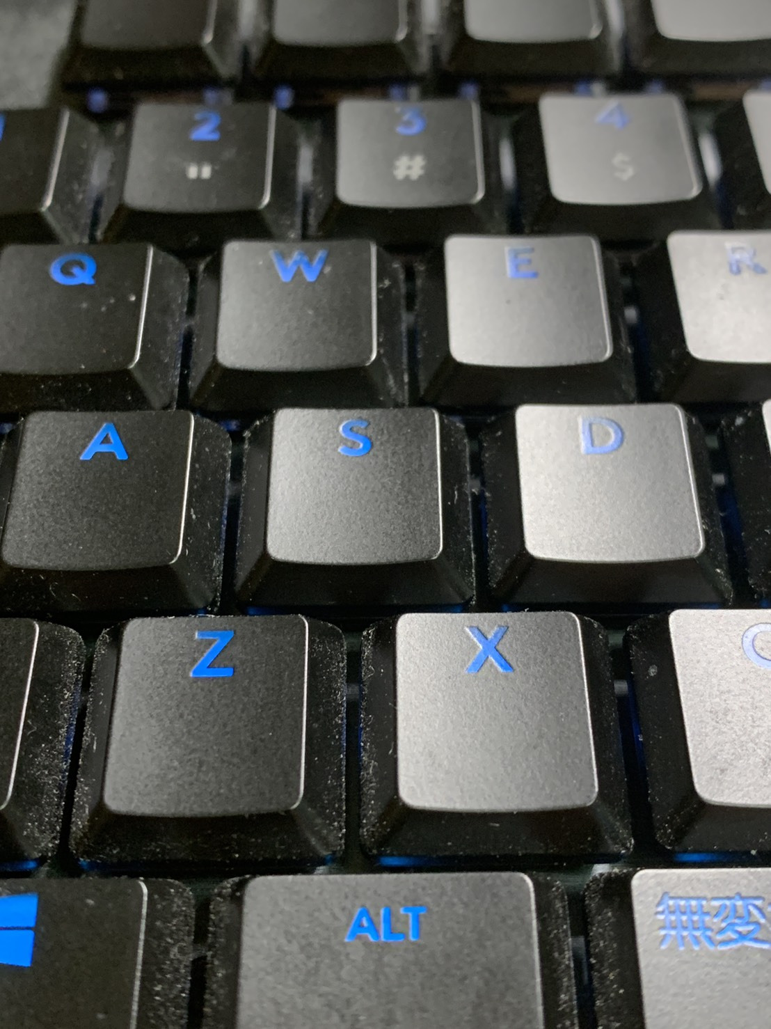 ゲーミングキーボードだけど、普段使い出も便利なキーボード『G913』の紹介｜クロムアブログ